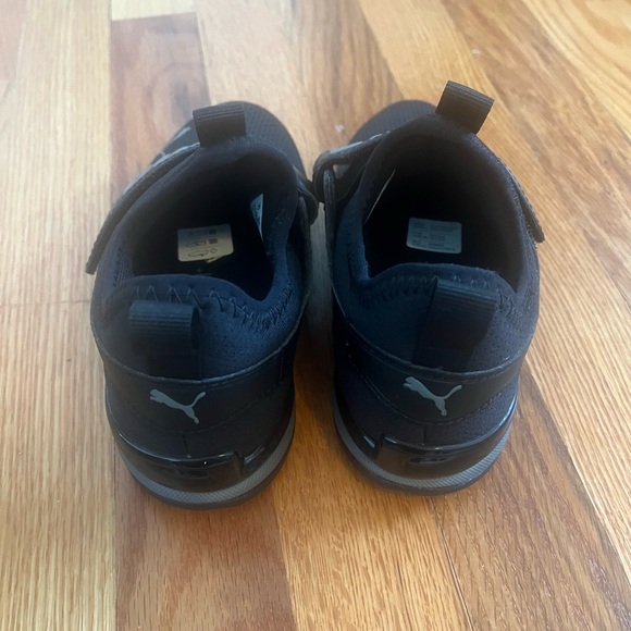 Puma Black Sneakers with Slip-On Design and Elastic Strap - Picture 4 of 4